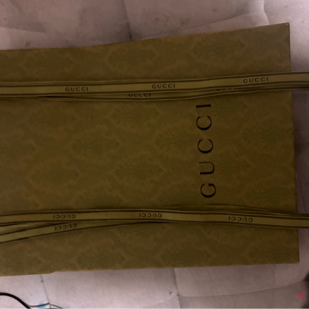 Gucci box - Picture 2 of 3